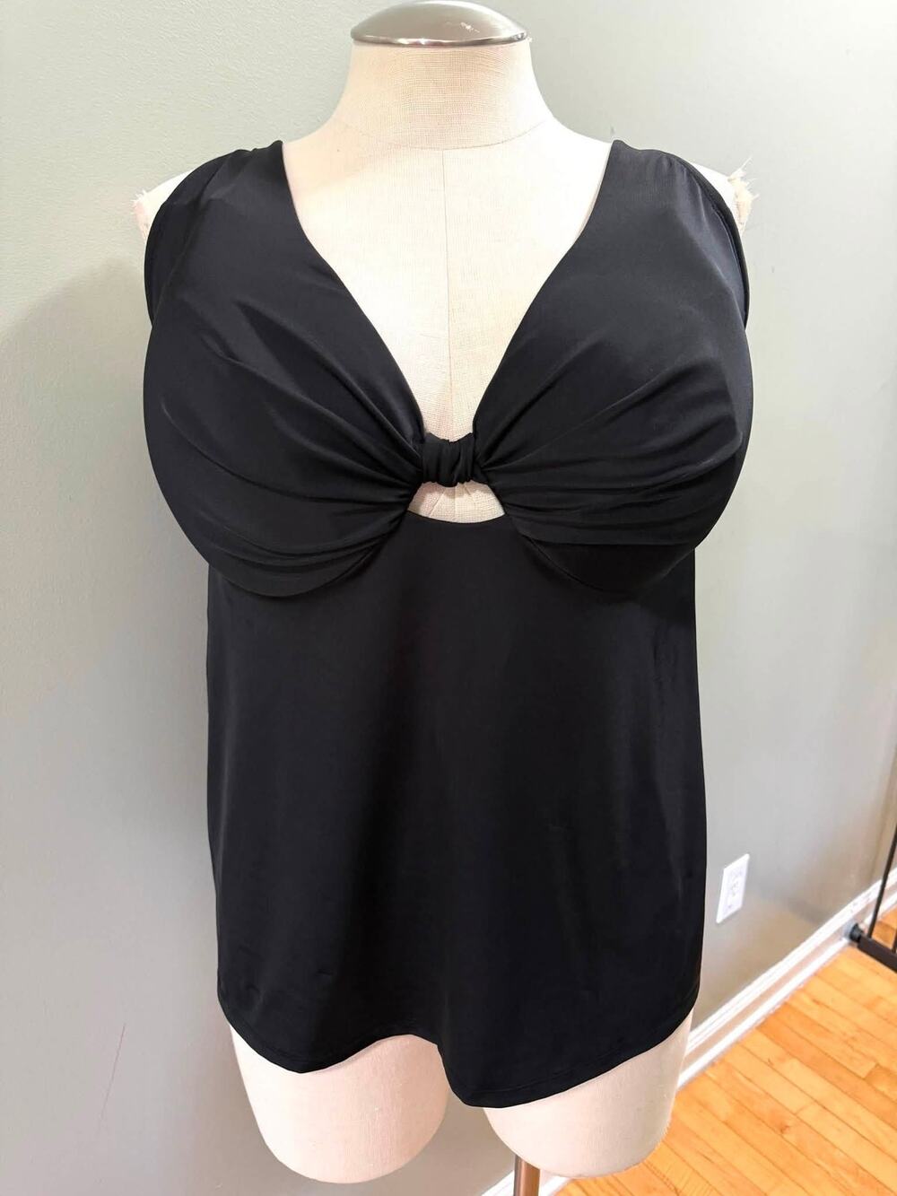 Lane Bryant Cacique Bra Size 40H Black Plunge Padded Underwire Tankini Swim Top
